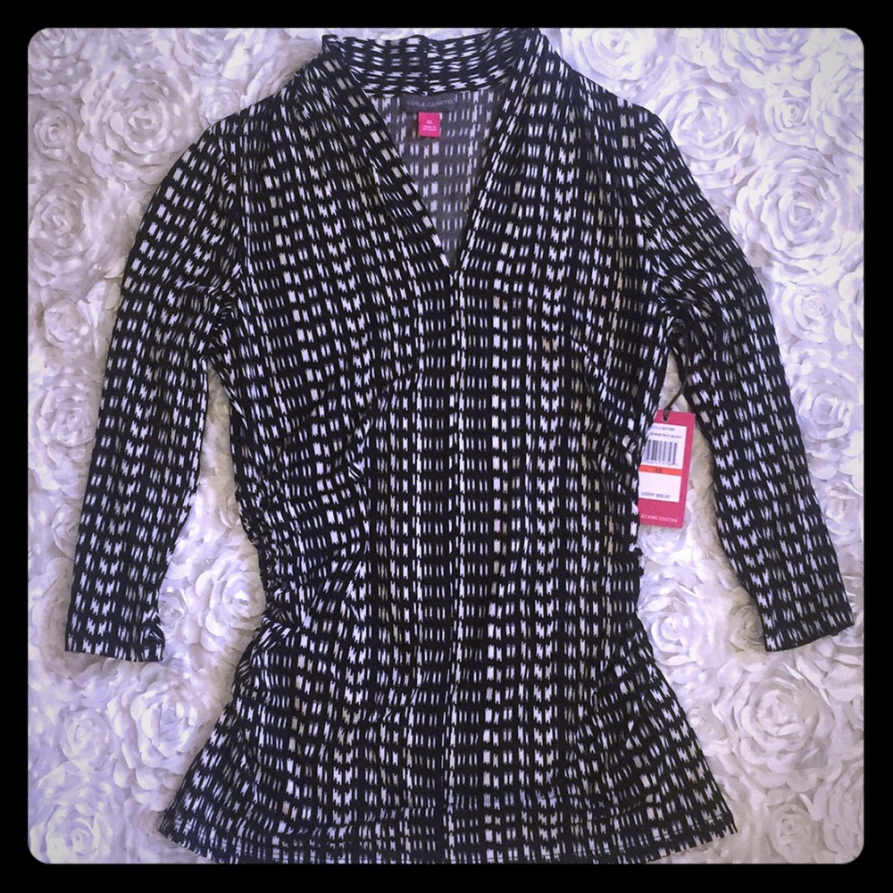 . Vince Camuto top!